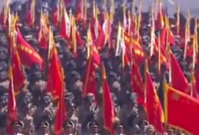 Komplette Militärparade in China - VİDEO