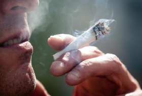 Jugendliche rauchen und trinken weniger