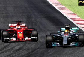 Baku soll Ende der Achterbahnfahrt einleiten: Sebastian Vettel und Lewis Hamilton kämpfen um Konstanz