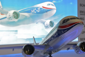 Konkurrenz für Airbus und Boeing: Neueste russische Passagiermaschine präsentiert  