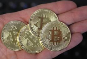 Bitcoin schnellt auf über 15.000 hoch