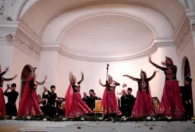 “ Djangi - Aserbaidschanischer Tanz“
