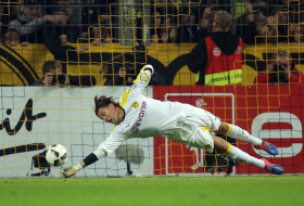 Dortmund rettet sich durch Elfmeterschießen ins Achtelfinale