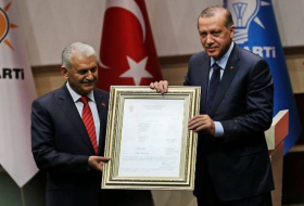 Erdogan kehrt in die AKP zurück