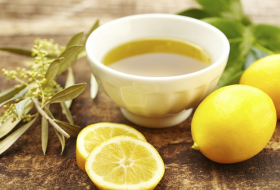 Olivenöl-Zitronensaft-Detox wirkt wahre Wunder!