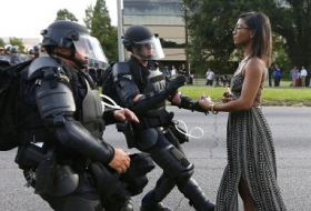 Fotograf über US-Polizeigewalt: “Sie hat nichts gesagt. Sie hat sich nicht widersetzt.“
