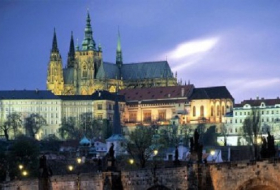 Rassistische Aktion in Prag: Islamgegner fingieren Terroranschlag