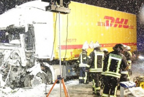 Hessen und Thüringen: April startet mit Schnee - Unfälle auf glatten Straßen