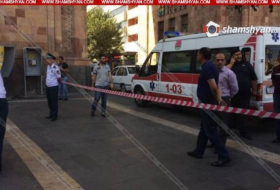 Bombe im Ministerium von Armenien - Mitarbeiter werden evakuiert
