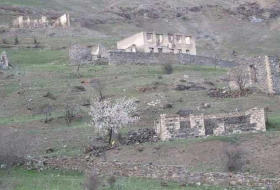 Spuren des armenischen Vandalismus in Bildern-im besetzten Gebiet Kelbadschar-Aserbaidschan