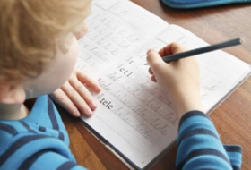 Schreiben nach Gehör: Mutter kritisiert Lehrmethoden an Grundschulen