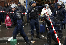 Angreifer vor Pariser Polizeiwache hatte deutsche Sim-Karte