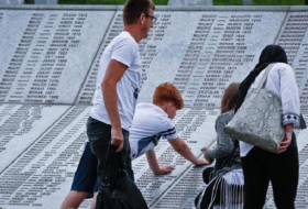 Völkermord an Bosniern: Sarajevo nimmt Abschied von 127 weiteren Screbrenica-Opfern