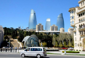 Touristen mieten öfters in Baku Privathäuser 